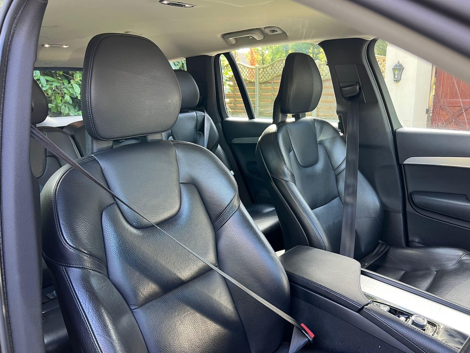 Used Volvo XC90 2017 for sale - 77770490: Photo 2