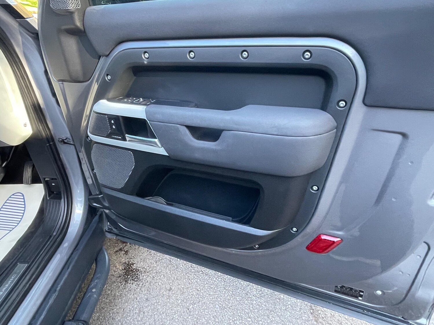 Used Land Rover Defender 90 for sale - 77770482: Photo 29