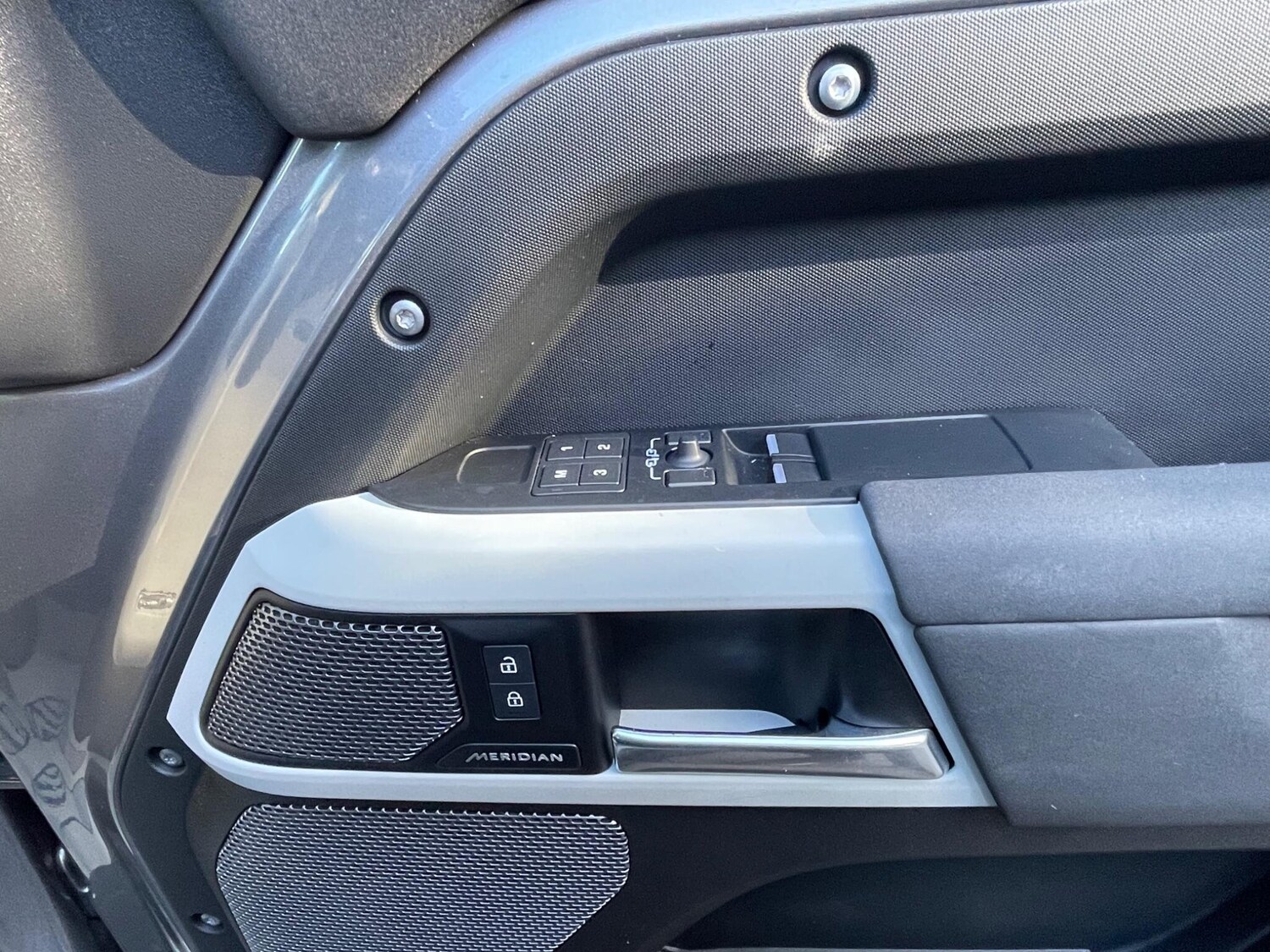 Used Land Rover Defender 90 for sale - 77770482: Photo 30