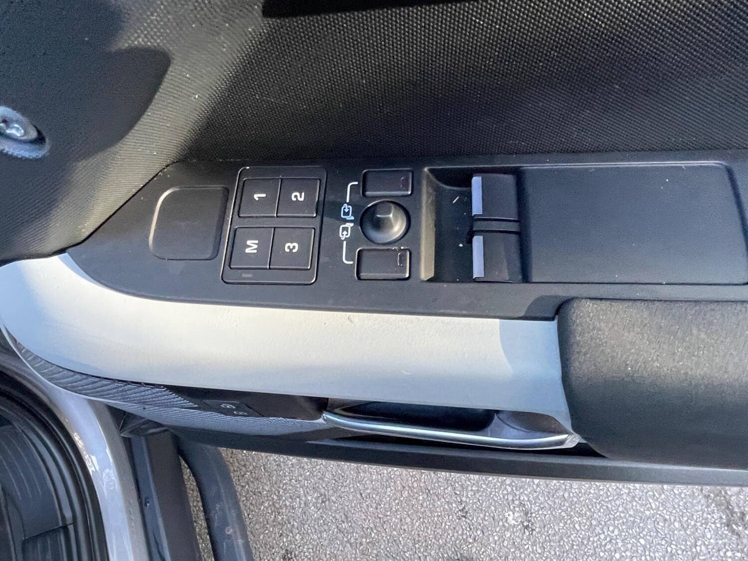 Used Land Rover Defender 90 for sale - 77770482: Photo 31