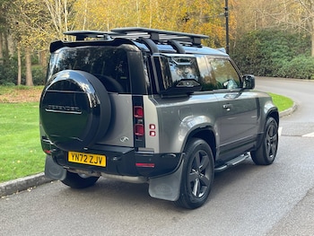 Used Land Rover Defender 90 2022 for sale - 77770482: Photo