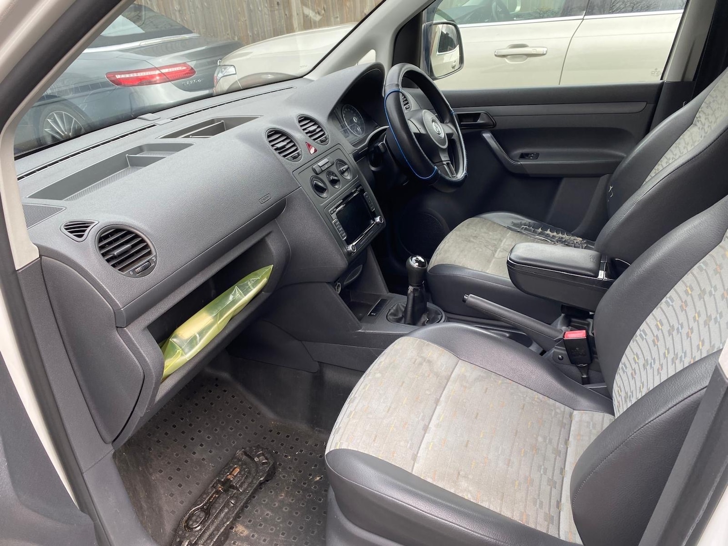 Used Volkswagen Caddy Maxi 2013 for sale - 77931809: Photo 2