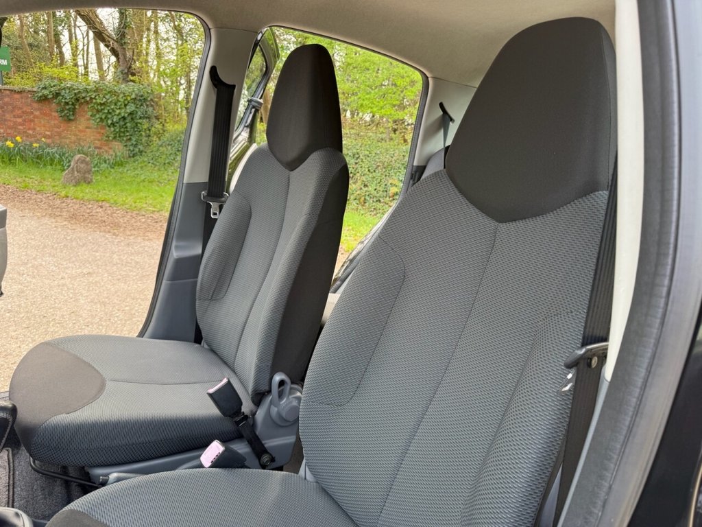 Used Toyota AYGO 2007 for sale - 77952670: Photo 21