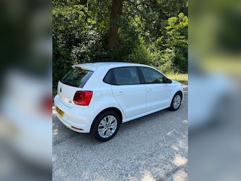 Used Volkswagen Polo 2015 for sale - 79059587: Photo