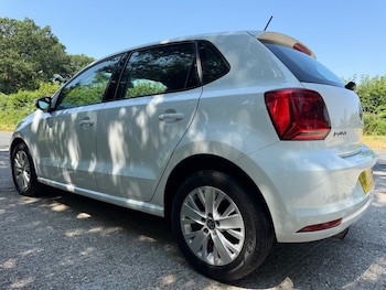 Used Volkswagen Polo 2015 for sale - 79059587: Photo