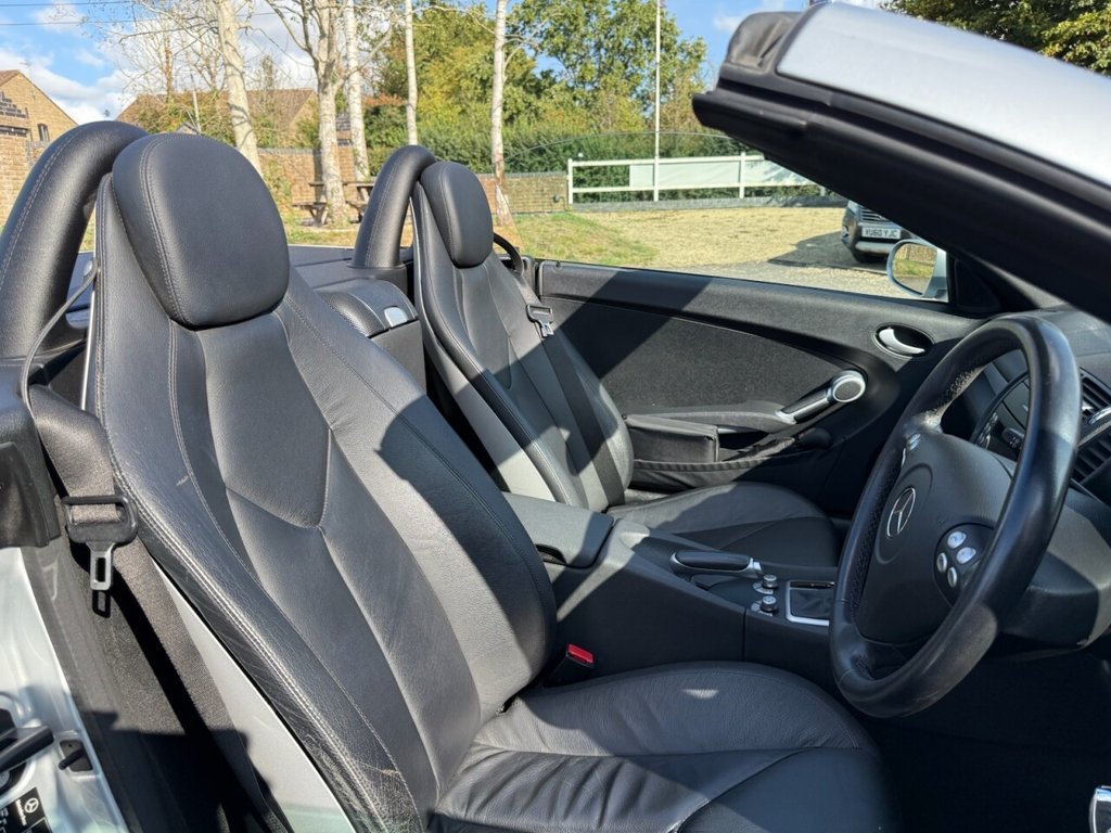 Used Mercedes-Benz SLK 2008 for sale - 77161942: Photo 7