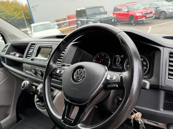Used Volkswagen Transporter 2018 for sale - 76235787: Photo 13