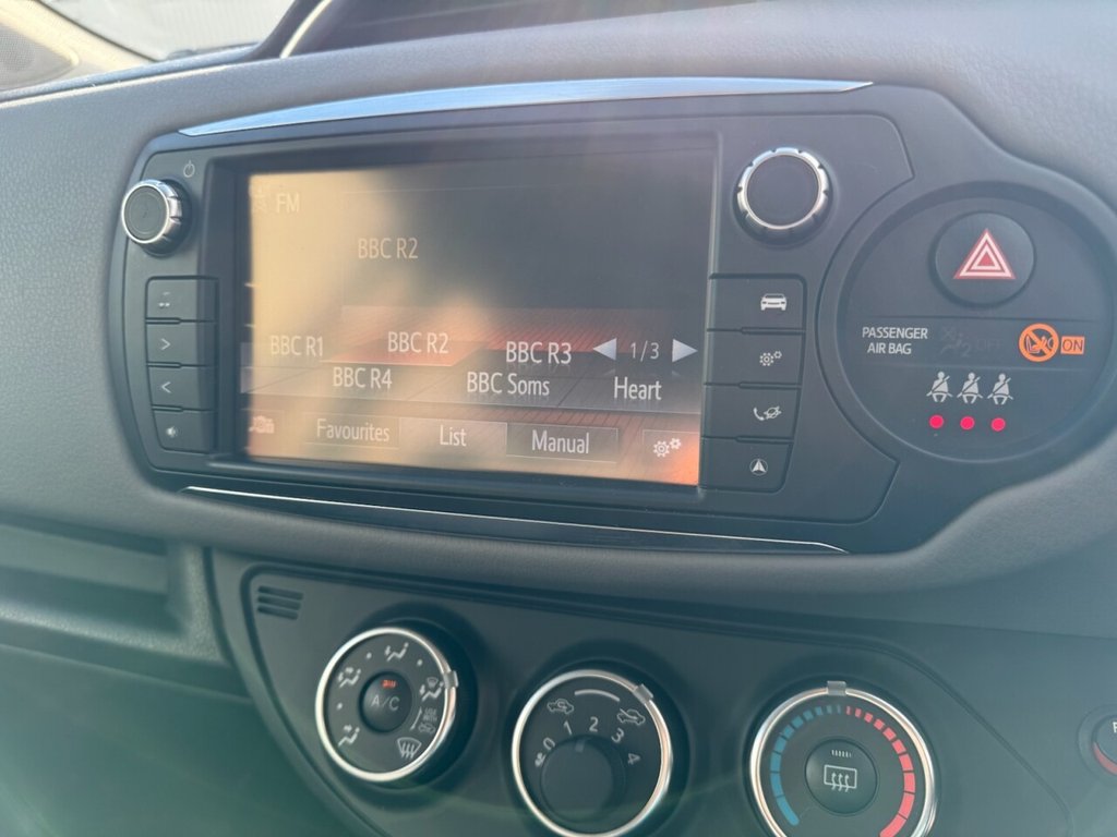 Used Toyota Yaris 2015 for sale - 76185447: Photo 11