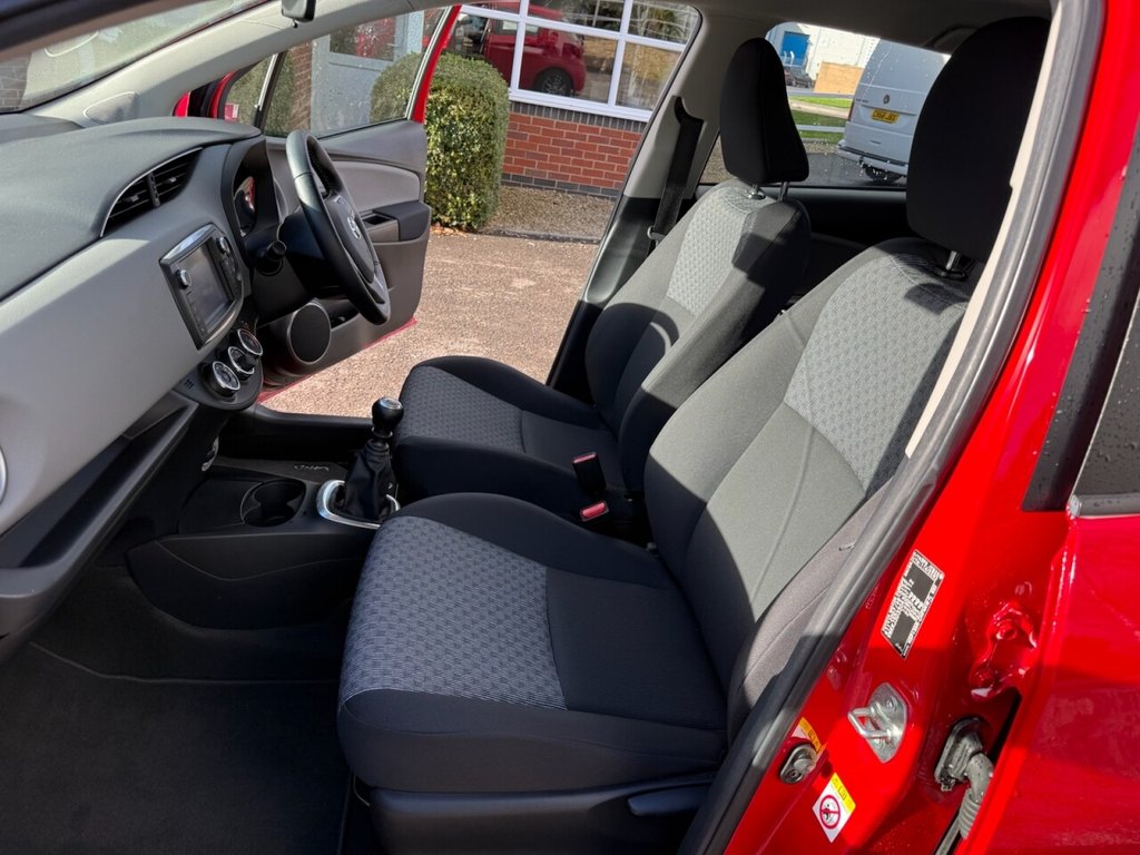 Used Toyota Yaris 2015 for sale - 76185447: Photo 6