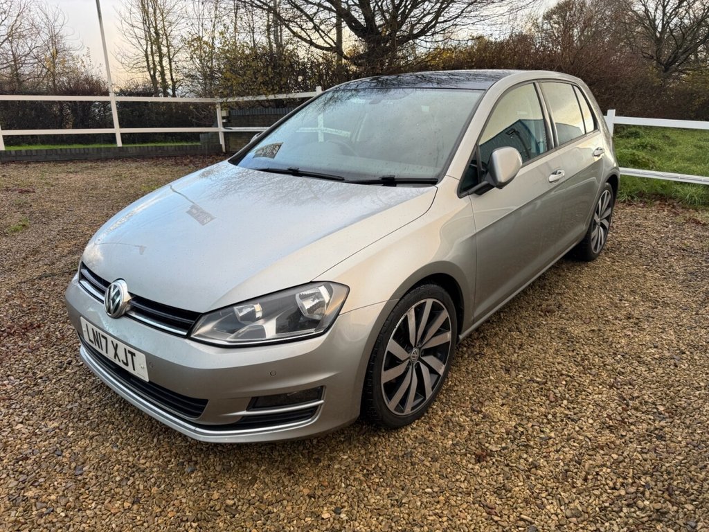 Used Volkswagen Golf 2017 for sale - 76751197: Photo 1