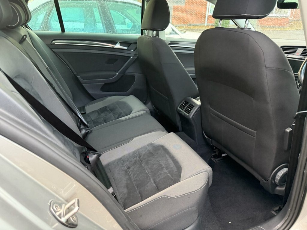 Used Volkswagen Golf 2017 for sale - 76751197: Photo 5