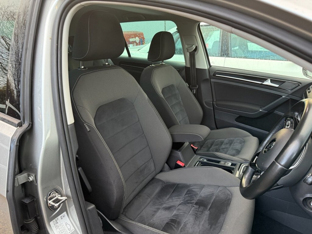 Used Volkswagen Golf 2017 for sale - 76751197: Photo 6