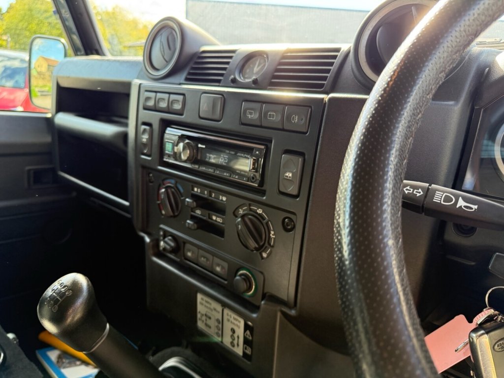 Used Land Rover Defender 2014 for sale - 76582115: Photo 16