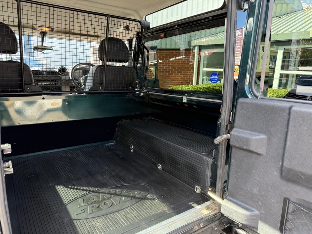 Used Land Rover Defender 2014 for sale - 76582115: Photo 17