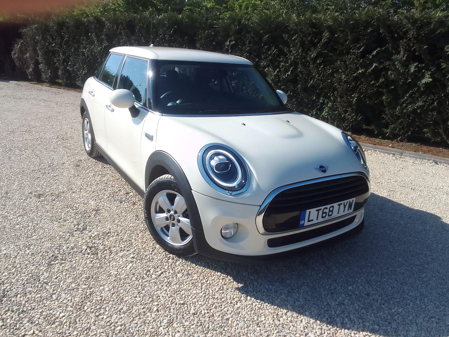 Used MINI Hatch 2018 for sale - 76786691: Photo 2