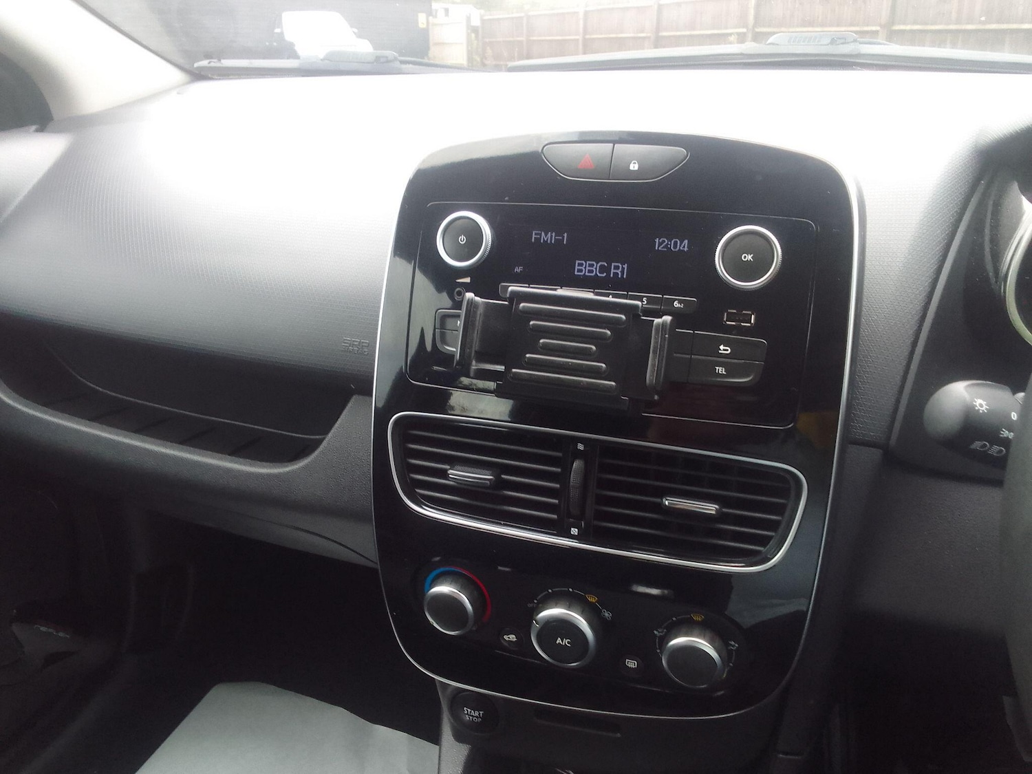 Used Renault Clio for sale - 76735024: Photo 19