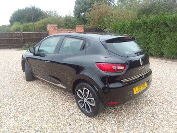 Used Renault Clio 2019 for sale - 76735024: Photo