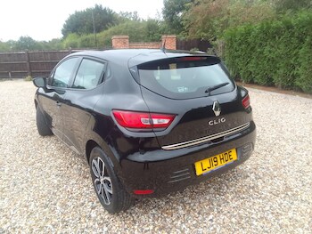 Used Renault Clio 2019 for sale - 76735024: Photo