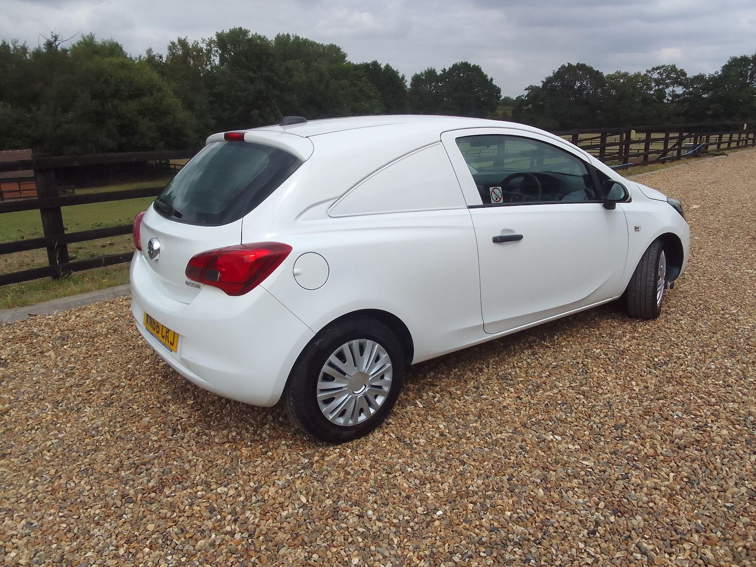 Used Vauxhall Corsa 2016 for sale - 76735325: Photo 5
