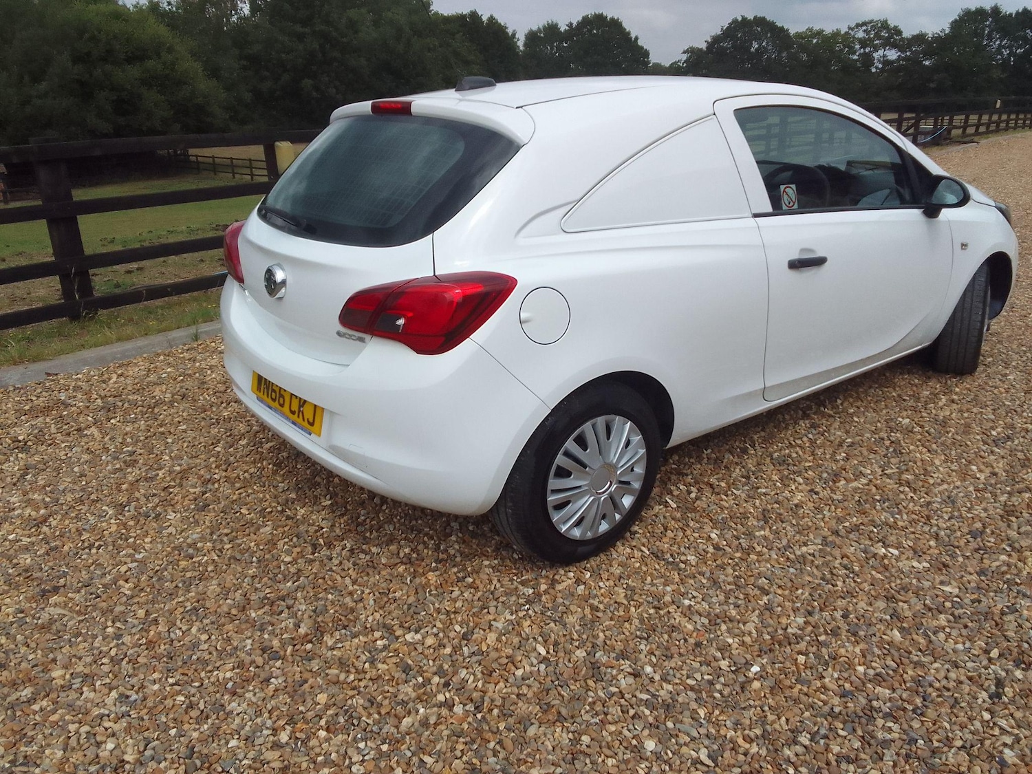 Used Vauxhall Corsa 2016 for sale - 76735325: Photo 6