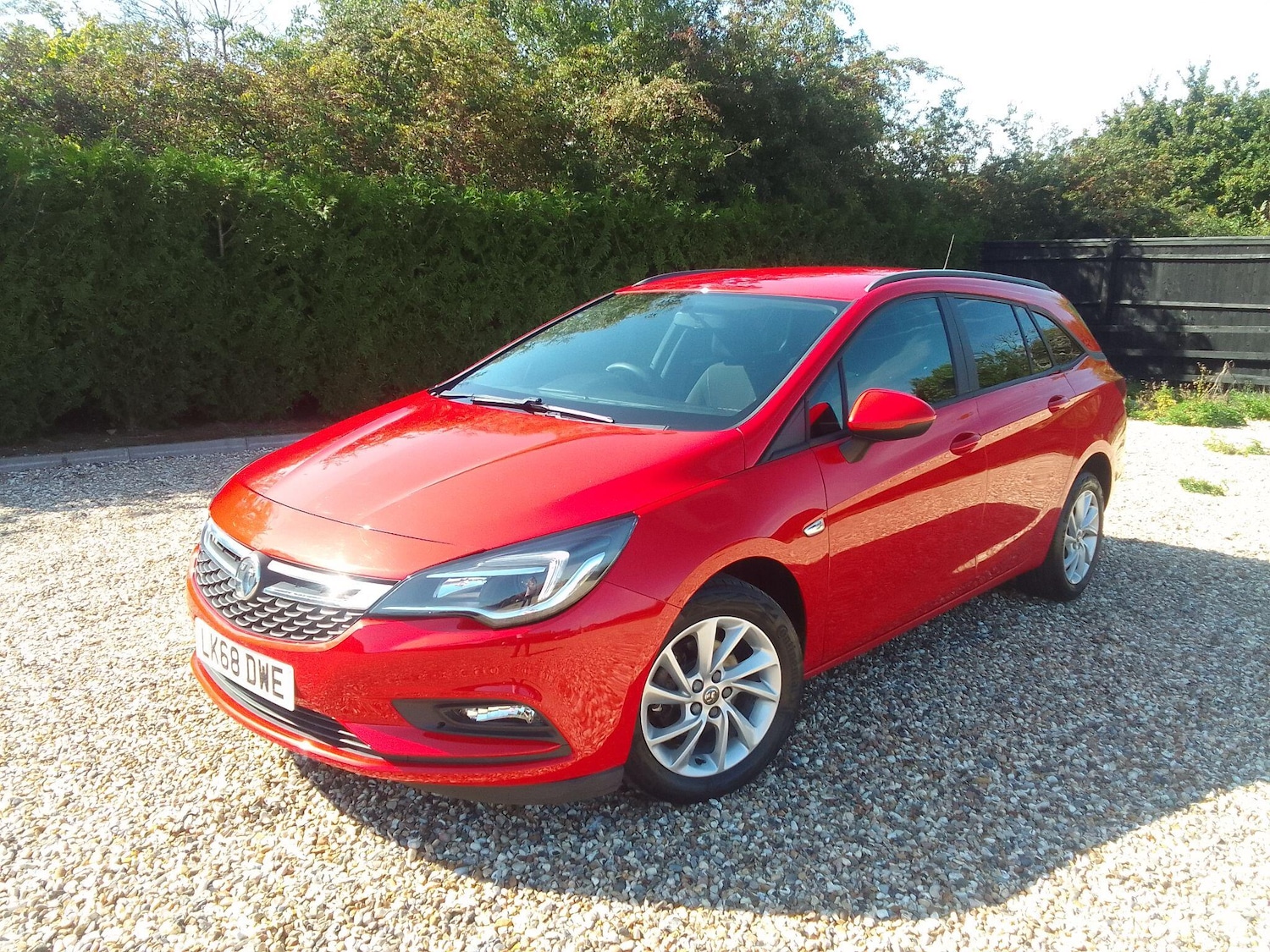 Used Vauxhall Astra 2018 for sale - 76735380: Photo 1