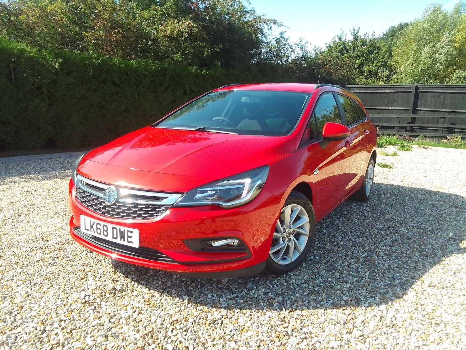 Used Vauxhall Astra 2018 for sale - 76735380: Photo 2