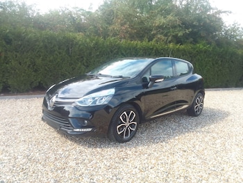 Used Renault Clio 2019 for sale - 76735500: Photo
