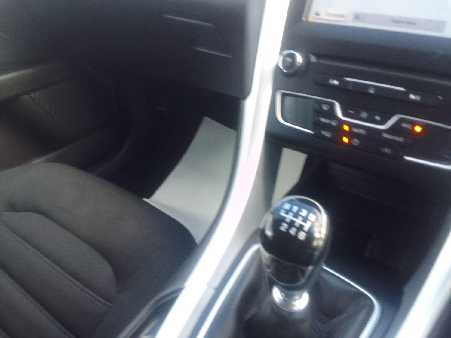 Used Ford Mondeo 2017 for sale - 76802370: Photo 23