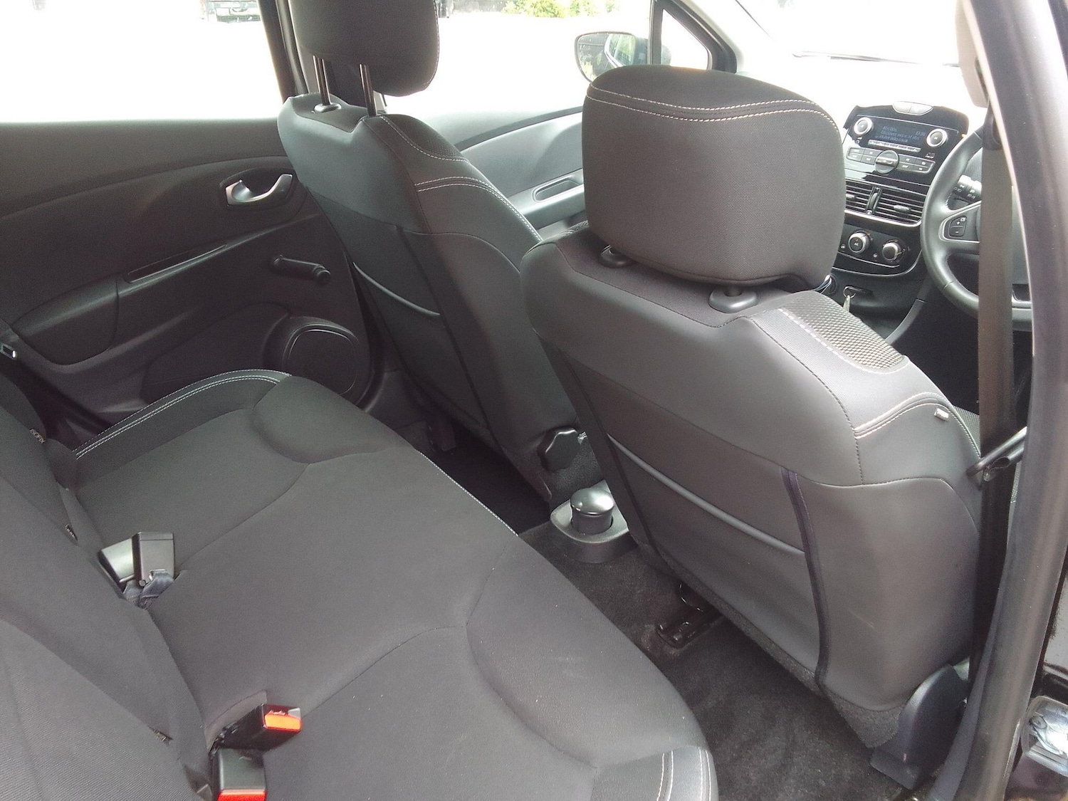 Used Renault Clio for sale - 76735448: Photo 17