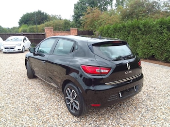 Used Renault Clio 2019 for sale - 76735448: Photo