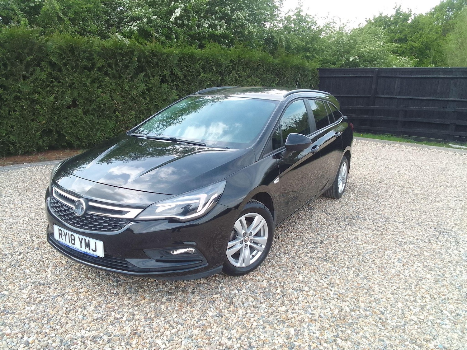 Used Vauxhall Astra for sale - 76735083: Photo 4