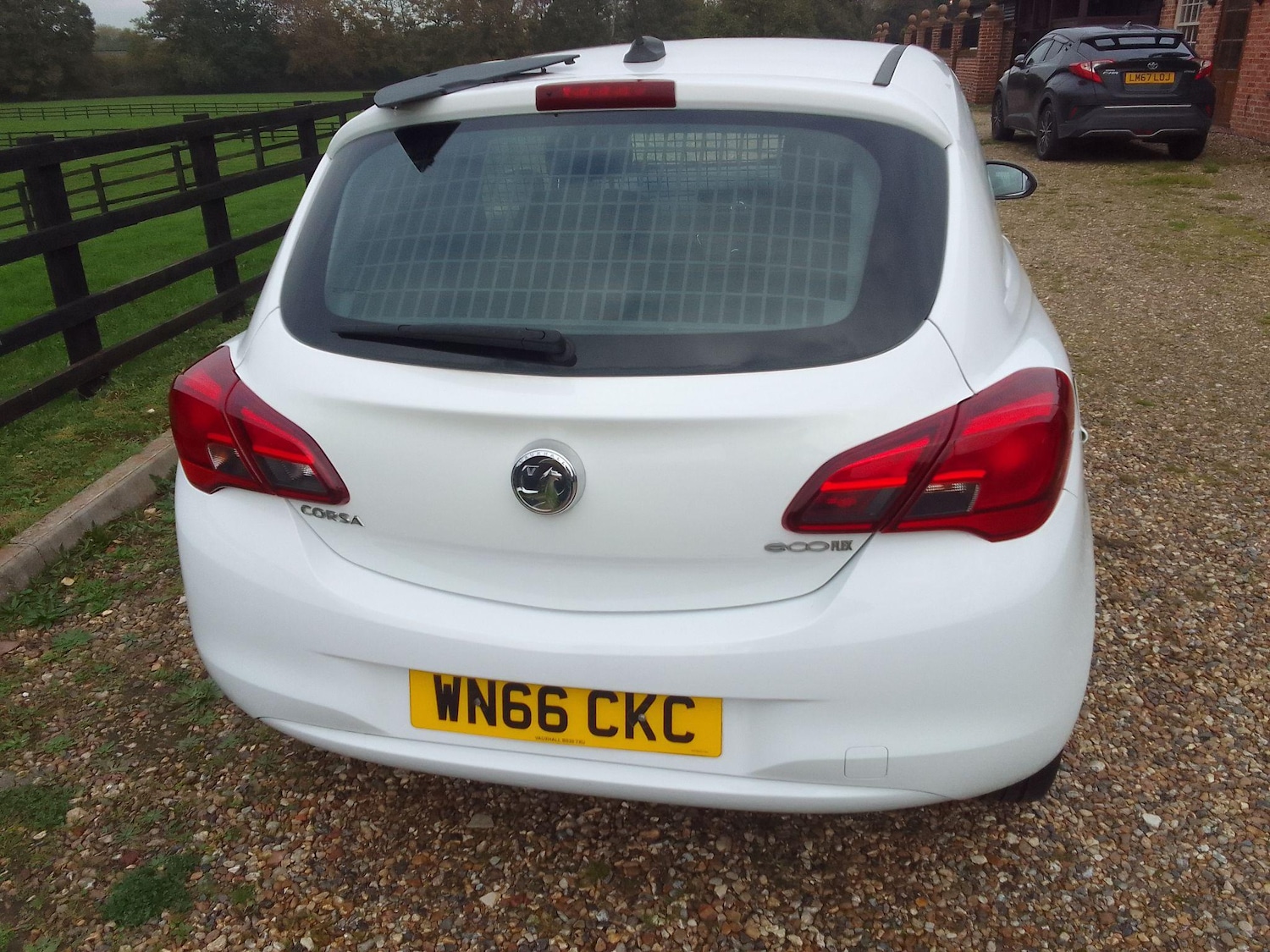 Used Vauxhall Corsa 2016 for sale - 76735276: Photo 7