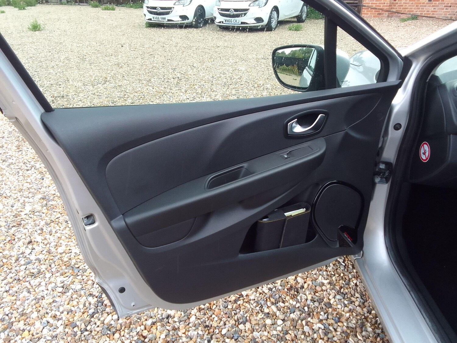 Used Renault Clio for sale - 76735377: Photo 6