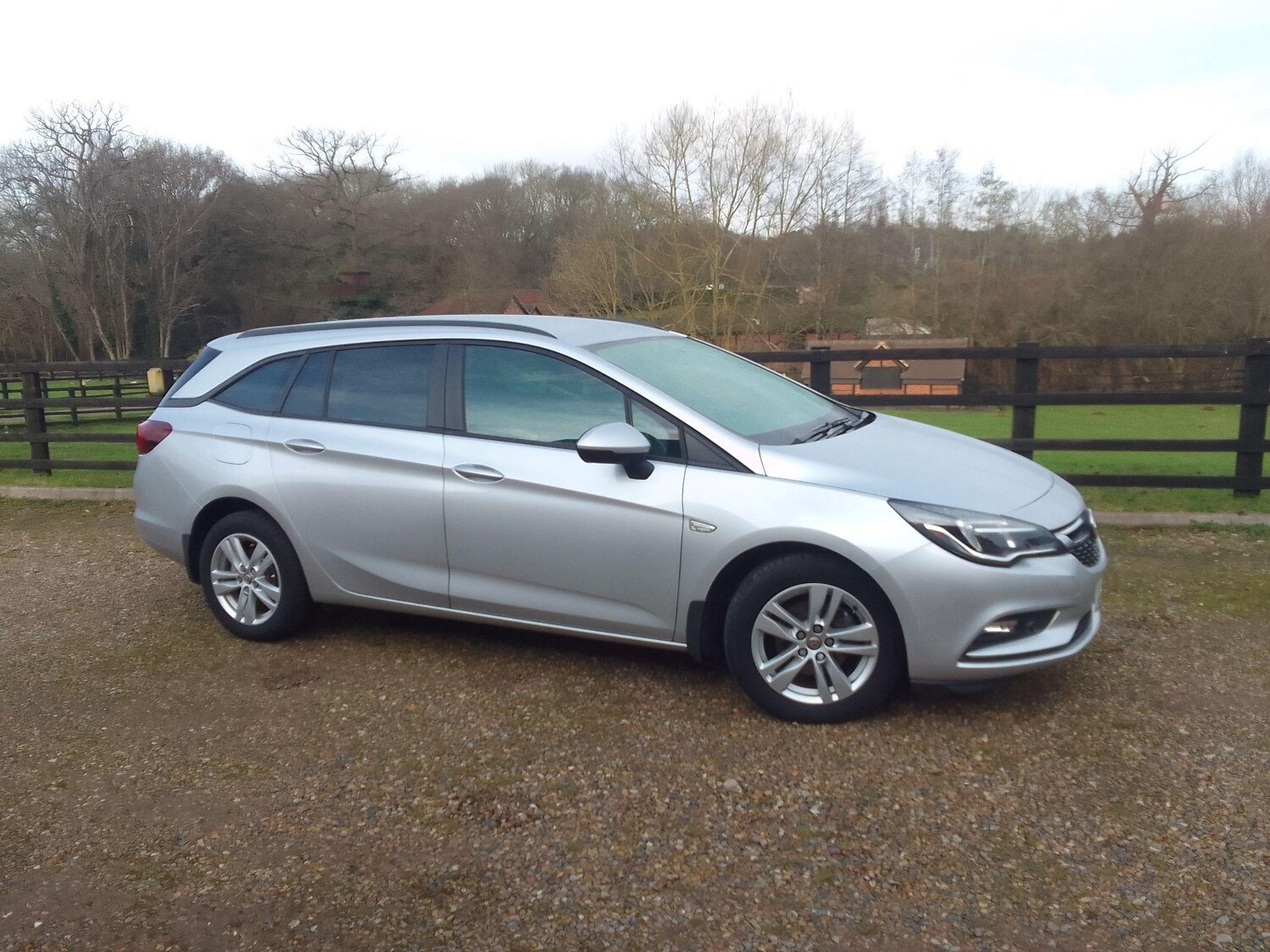 Used Vauxhall Astra for sale - 76802443: Photo 4