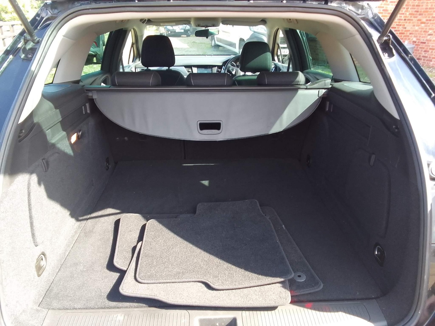 Used Vauxhall Astra for sale - 76735496: Photo 3