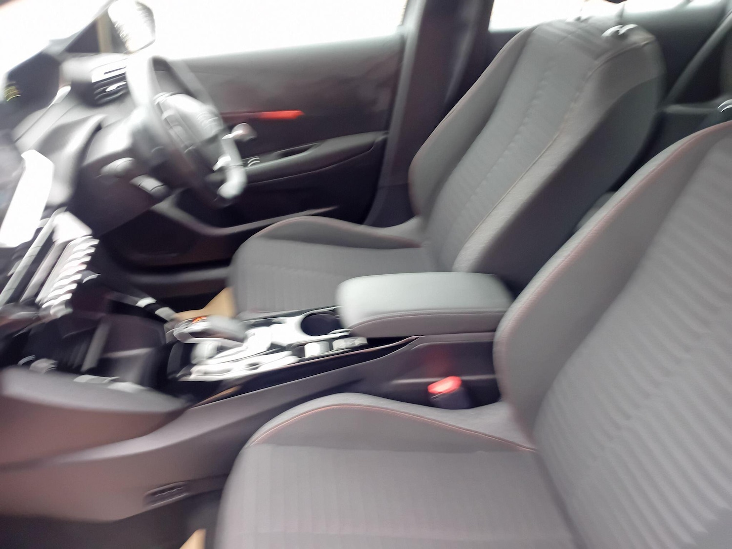 Used Peugeot E-208 for sale - 77215345: Photo 23