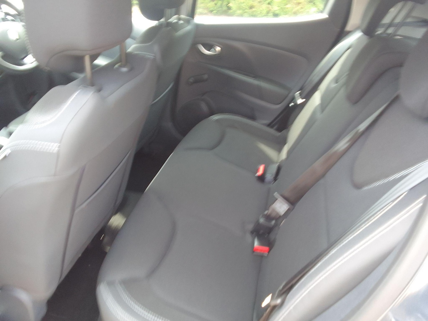 Used Renault Clio for sale - 76735330: Photo 12