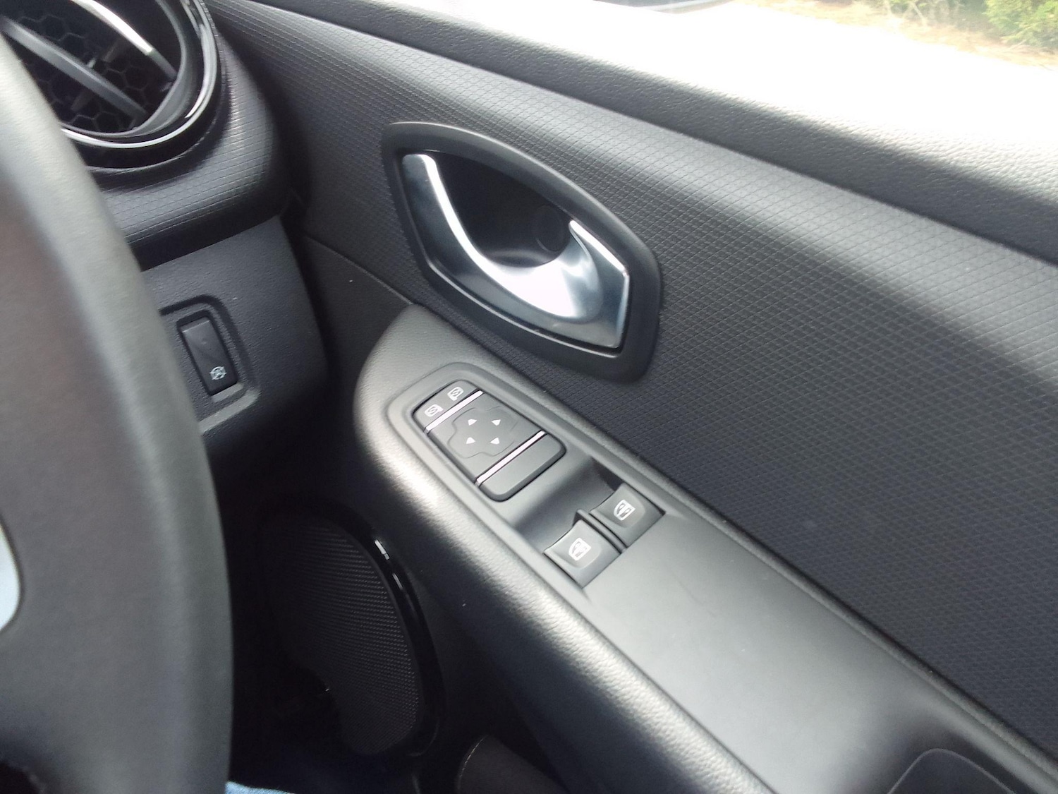 Used Renault Clio for sale - 76735330: Photo 23