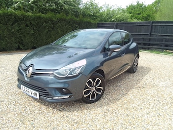 Used Renault Clio 2019 for sale - 76735330: Photo