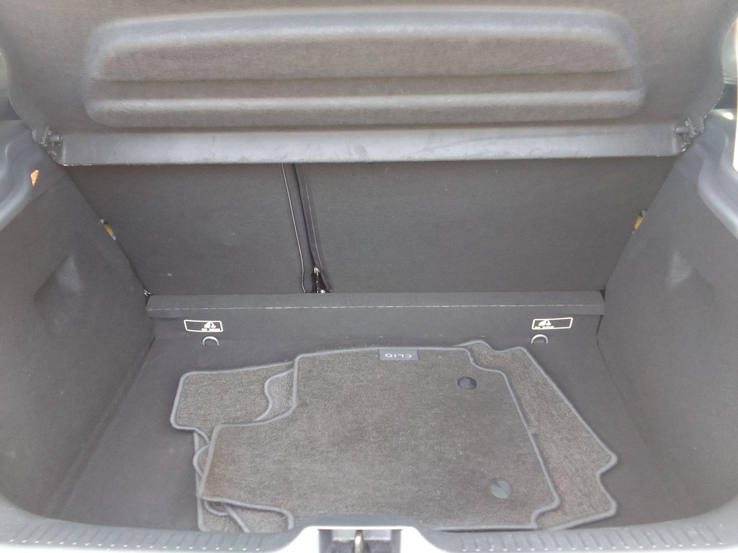 Used Renault Clio for sale - 76735330: Photo 8