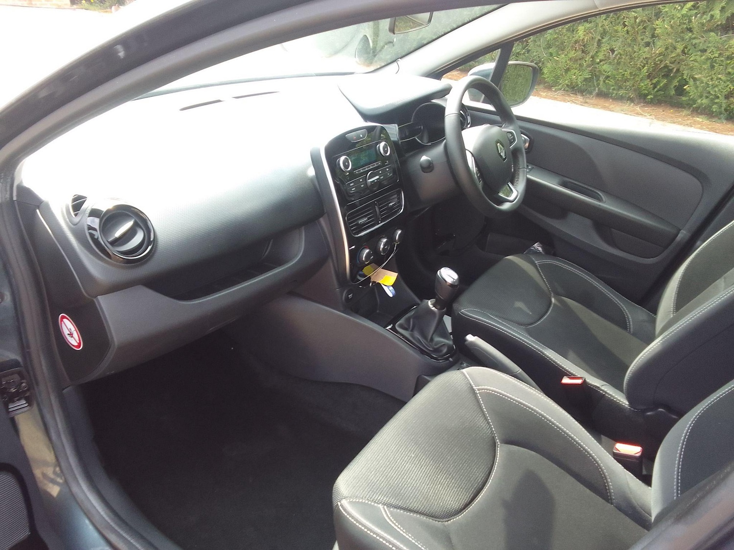 Used Renault Clio for sale - 76735330: Photo 9