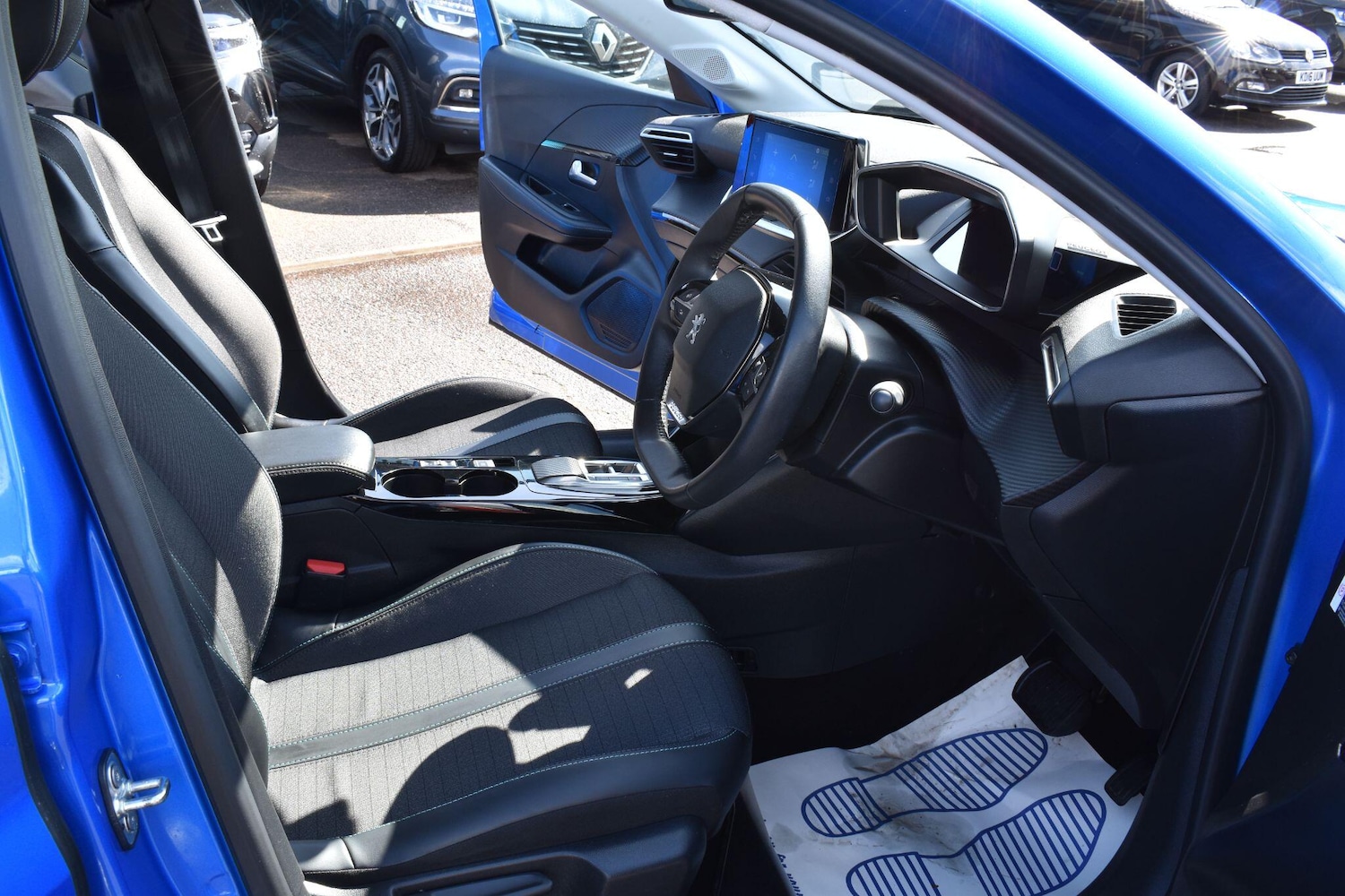 Used Peugeot 208 2022 for sale - 76953836: Photo 13