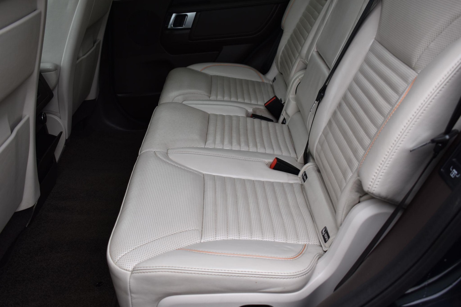 Used Land Rover Discovery 2017 for sale - 76953843: Photo 13