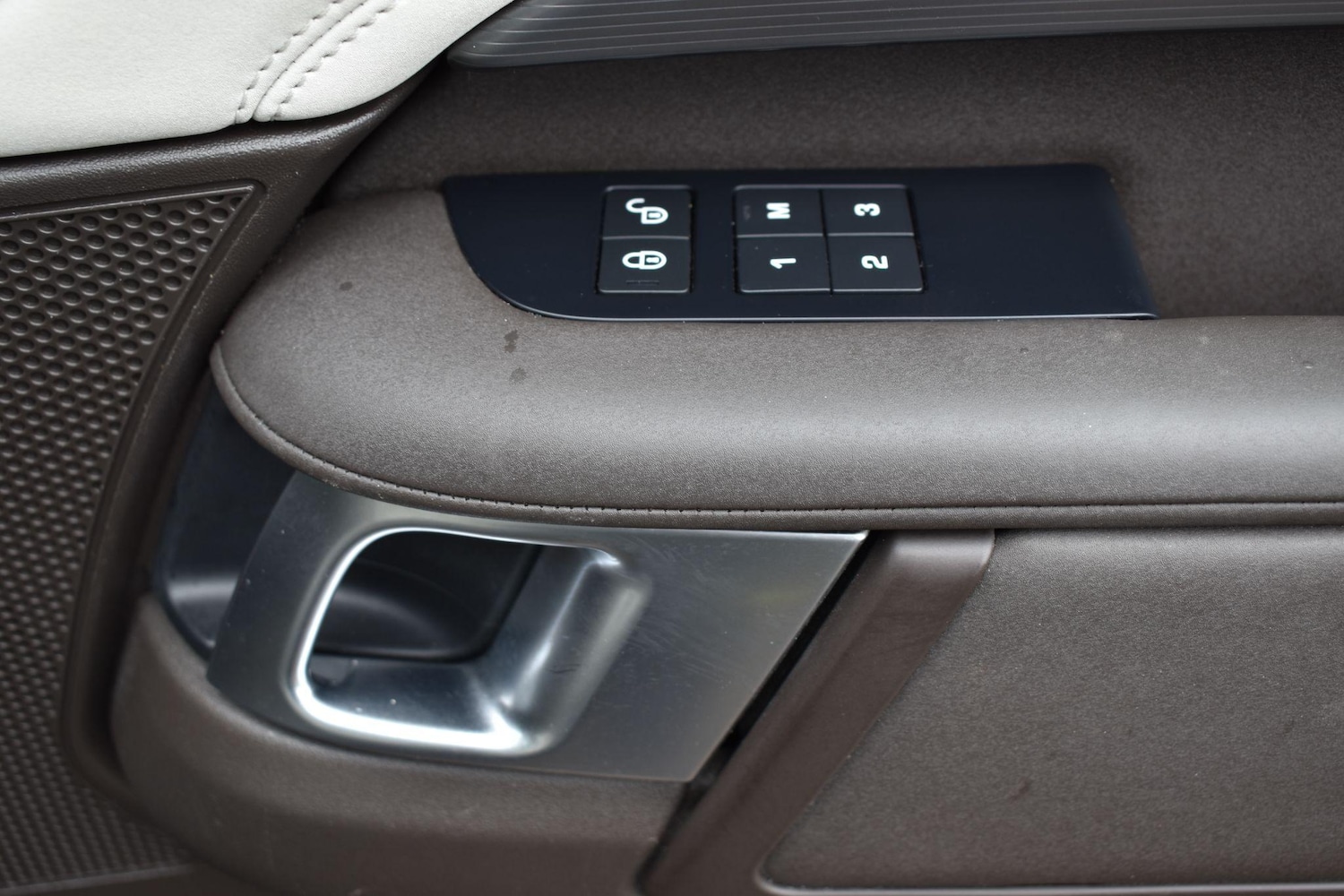 Used Land Rover Discovery 2017 for sale - 76953843: Photo 20