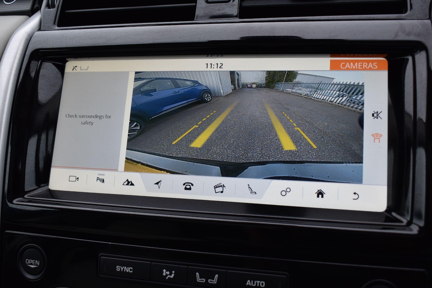 Used Land Rover Discovery 2017 for sale - 76953843: Photo 24