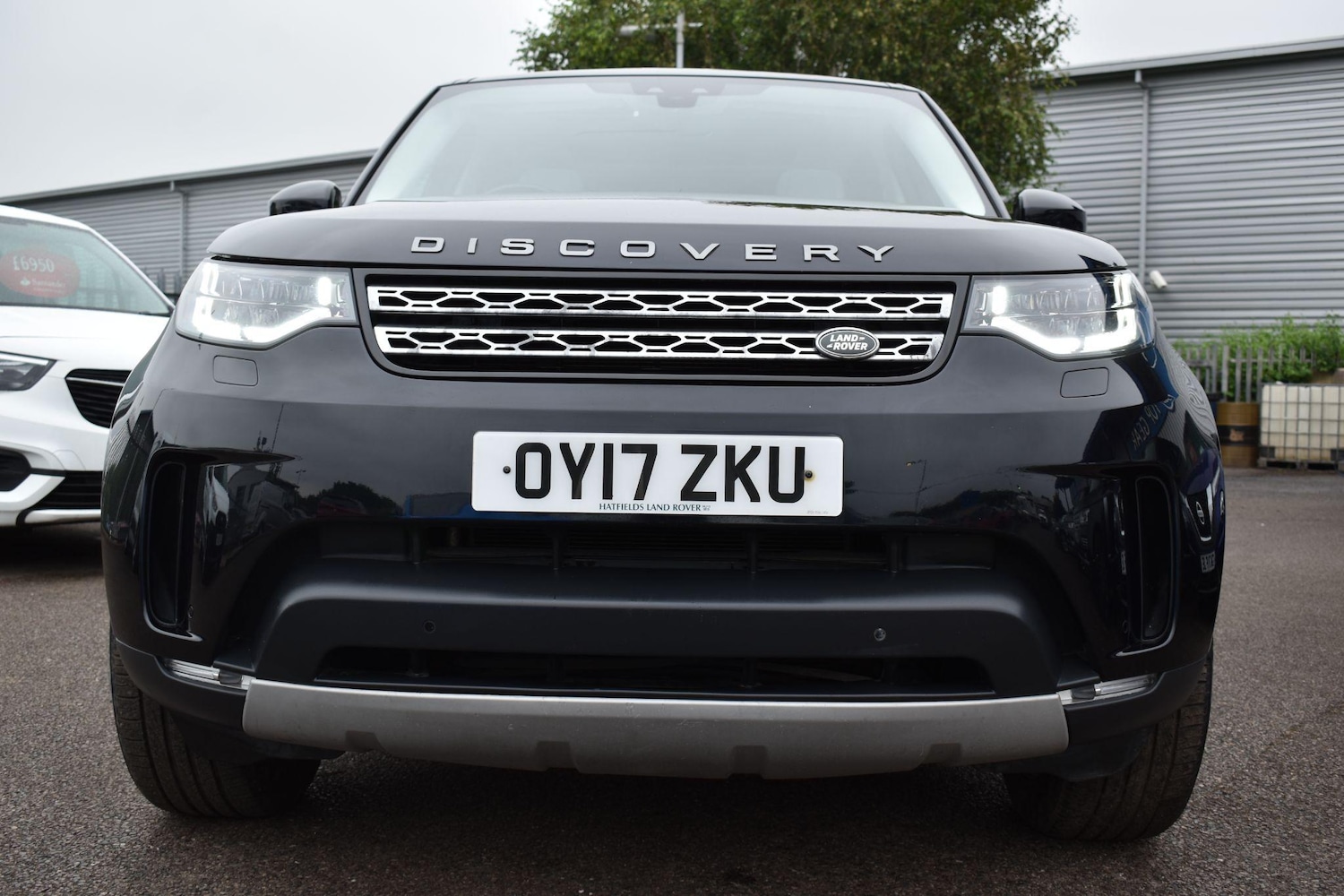 Used Land Rover Discovery 2017 for sale - 76953843: Photo 3