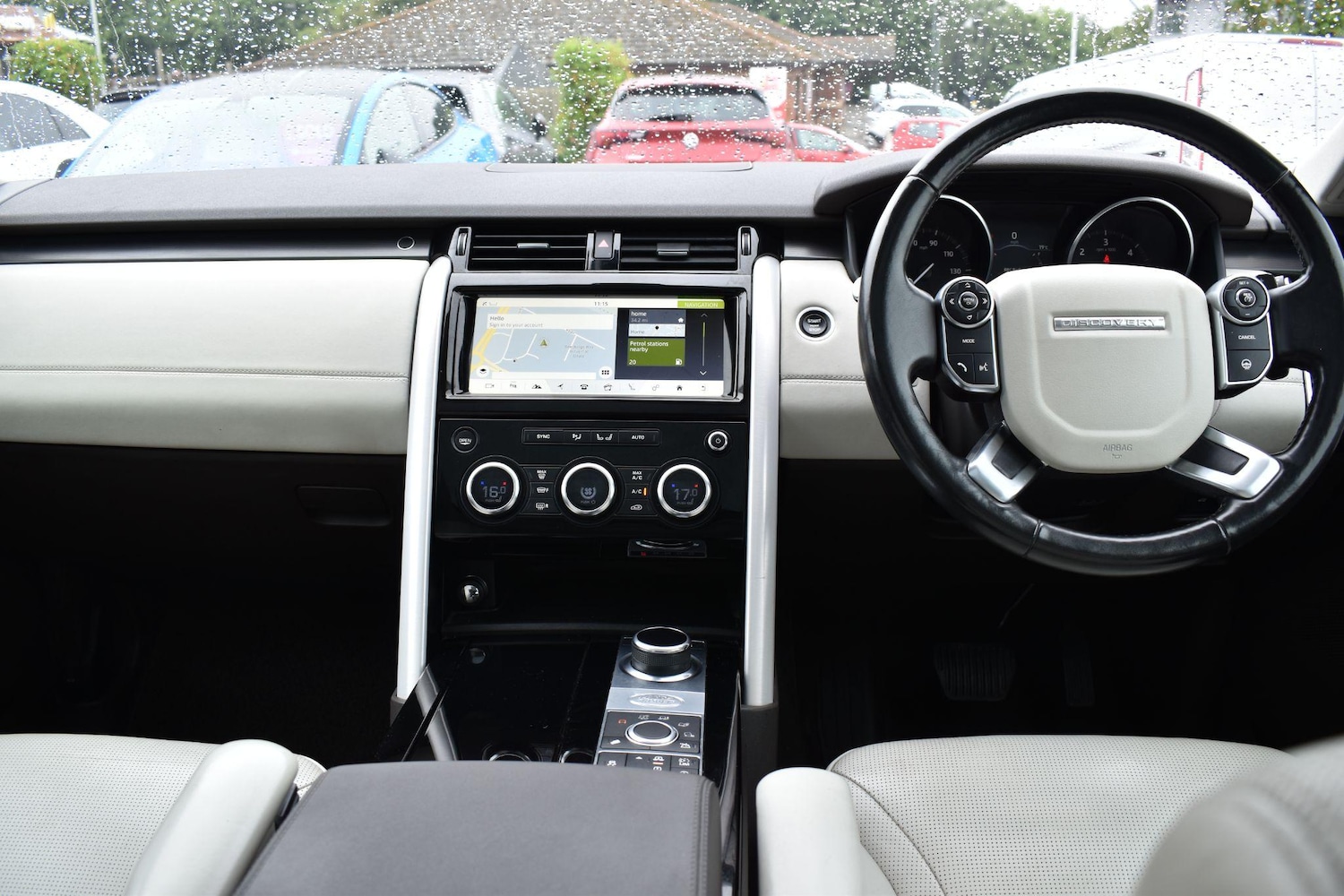 Used Land Rover Discovery 2017 for sale - 76953843: Photo 37