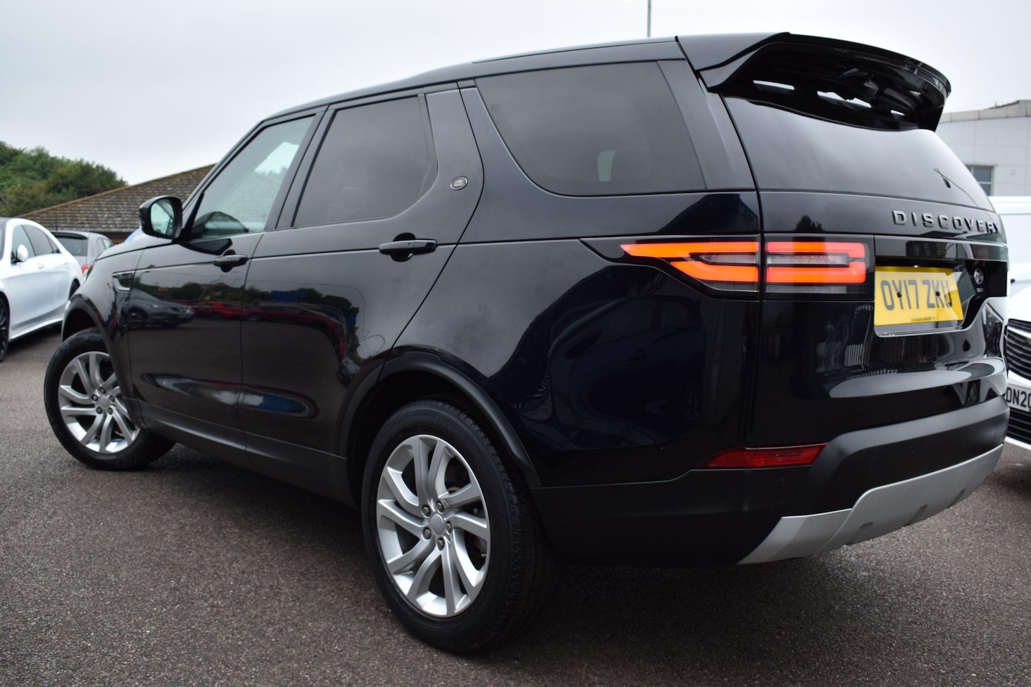 Used Land Rover Discovery 2017 for sale - 76953843: Photo 5