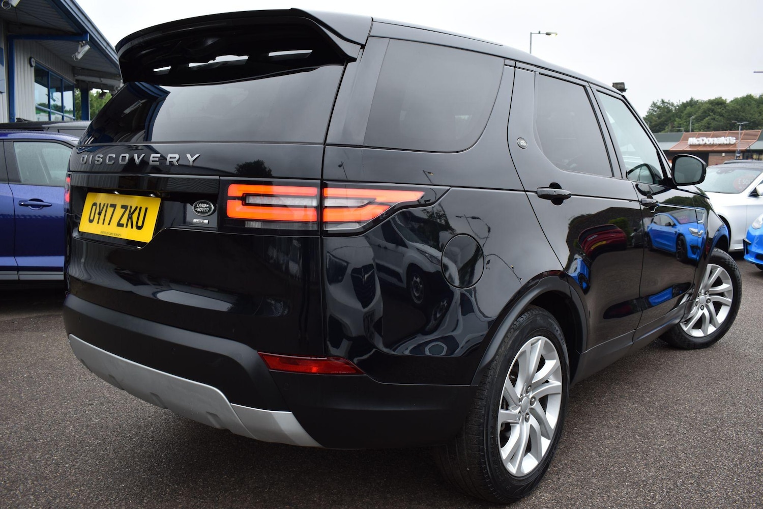 Used Land Rover Discovery 2017 for sale - 76953843: Photo 8