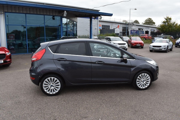 Used Ford Fiesta 2010 for sale - 76305320: Photo 10